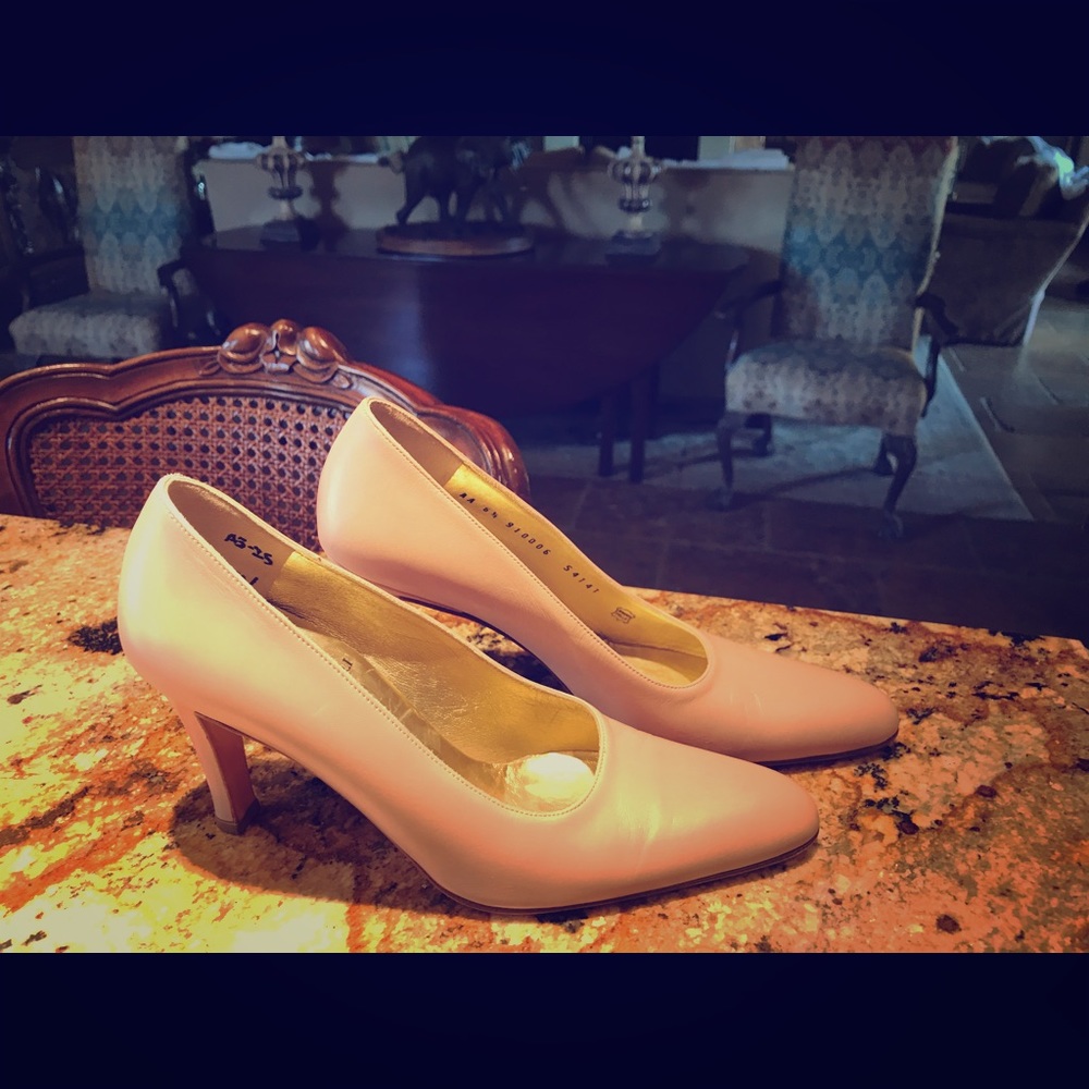 Women’s shoes